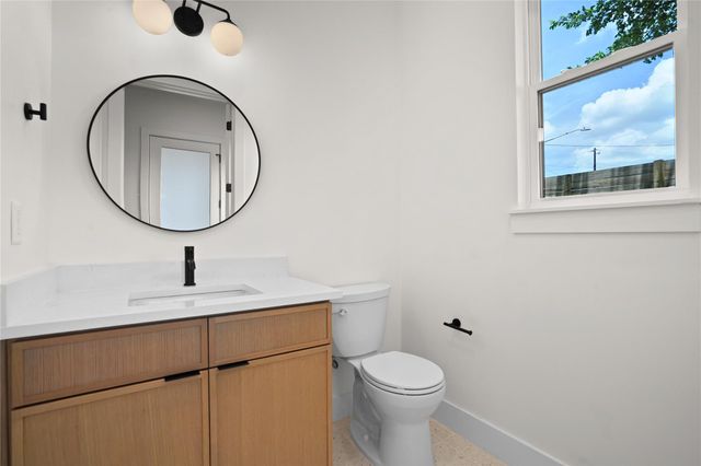 752 Pedernales ST, Austin, TX 78702