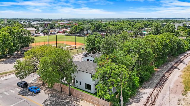 752 Pedernales ST, Austin, TX 78702