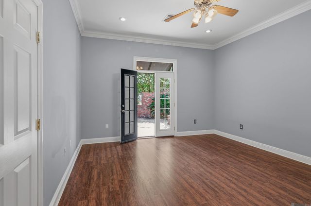 10837 Hillmont Ave, Baton Rouge, LA 70810