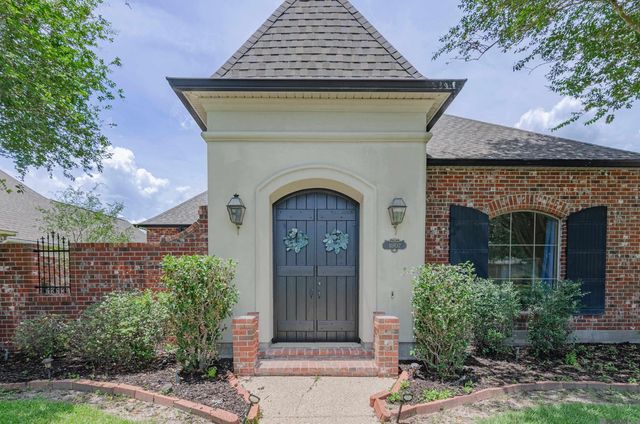 10837 Hillmont Ave, Baton Rouge, LA 70810