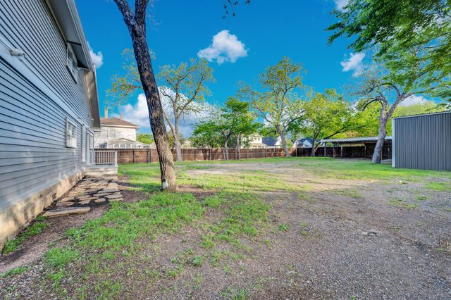 412 Royal Street, Waxahachie, TX 75165