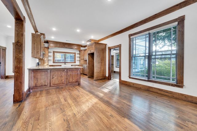 412 Royal Street, Waxahachie, TX 75165