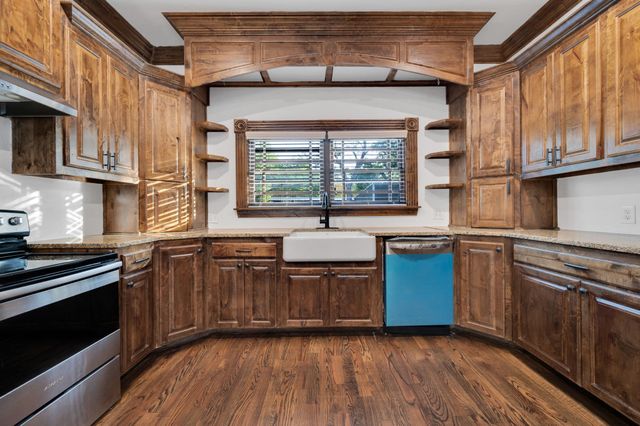 412 Royal Street, Waxahachie, TX 75165