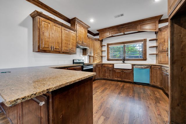 412 Royal Street, Waxahachie, TX 75165