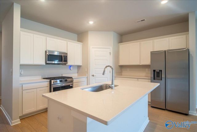 154 Lillian Farms Boulevard, Huntsville, AL 35811
