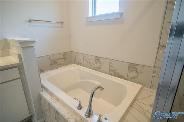 154 Lillian Farms Boulevard, Huntsville, AL 35811