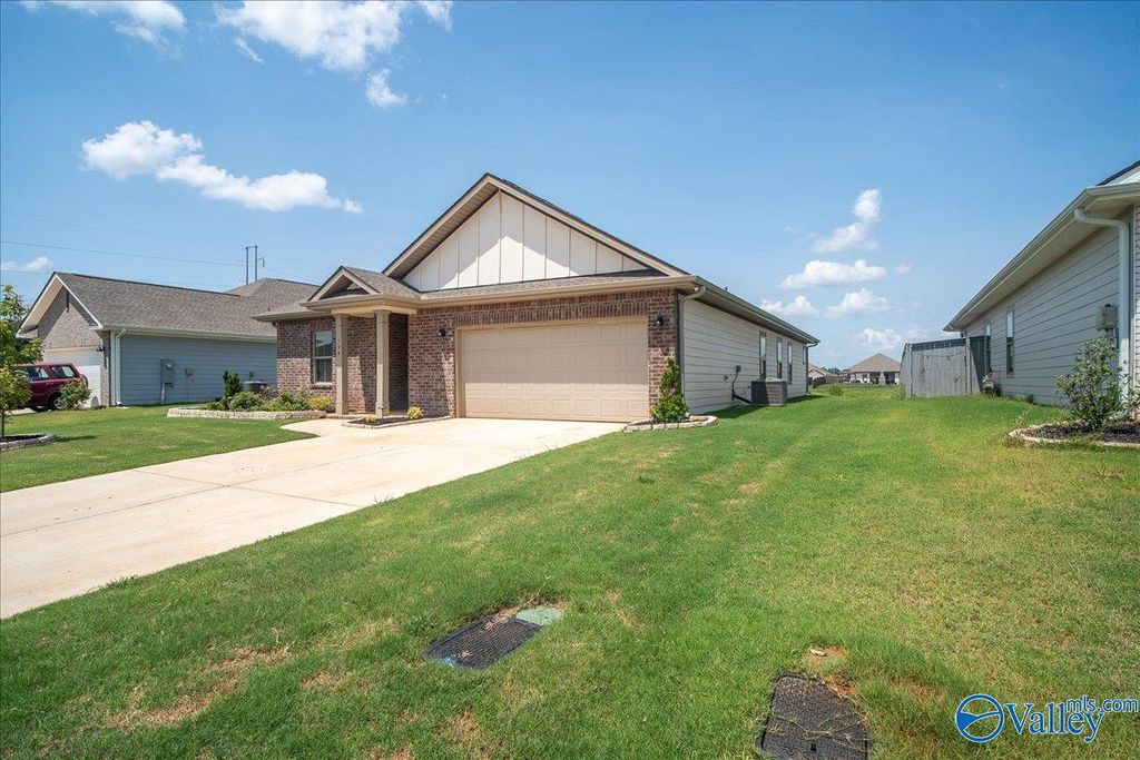 154 Lillian Farms Boulevard, Huntsville, AL 35811