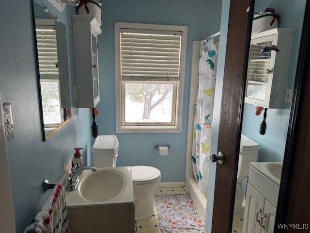 28 Greenmeadow Drive Drive, Orchard Park, NY 14127