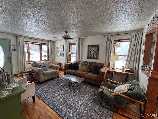 28 Greenmeadow Drive Drive, Orchard Park, NY 14127