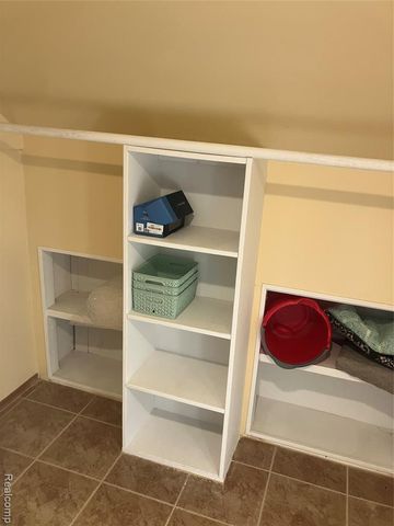 19305 Weyher Street, Livonia, MI 48152