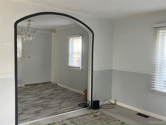 19305 Weyher Street, Livonia, MI 48152