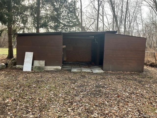 19305 Weyher Street, Livonia, MI 48152