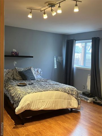 19305 Weyher Street, Livonia, MI 48152