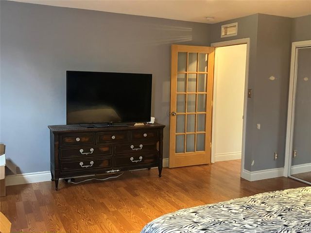 19305 Weyher Street, Livonia, MI 48152