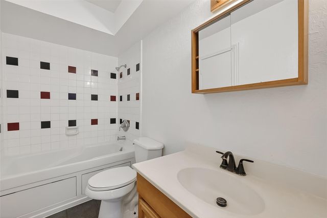 16219 Amcreek Road, Houston, TX 77068