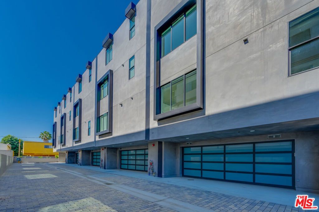 6501 W Flamingo Drive, Los Angeles, CA 90038 — photo 2