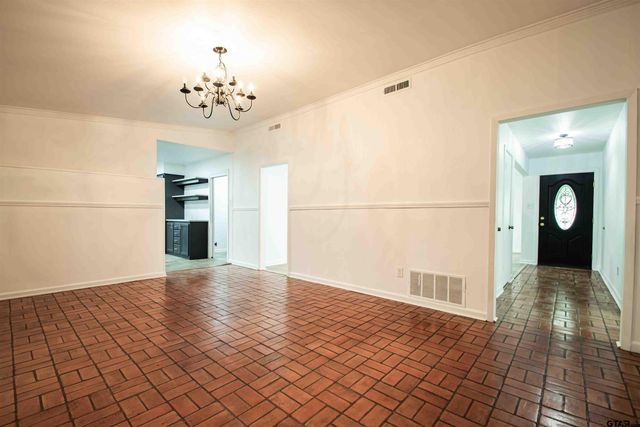 2321 Brookhaven Dr, Tyler, TX 75701