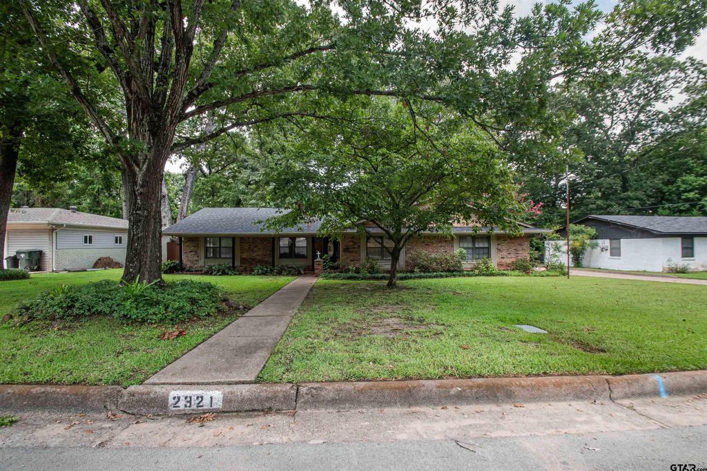 2321 Brookhaven Dr, Tyler, TX 75701