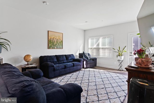 2229 CAROLINE LN, Harrisburg, PA 17110