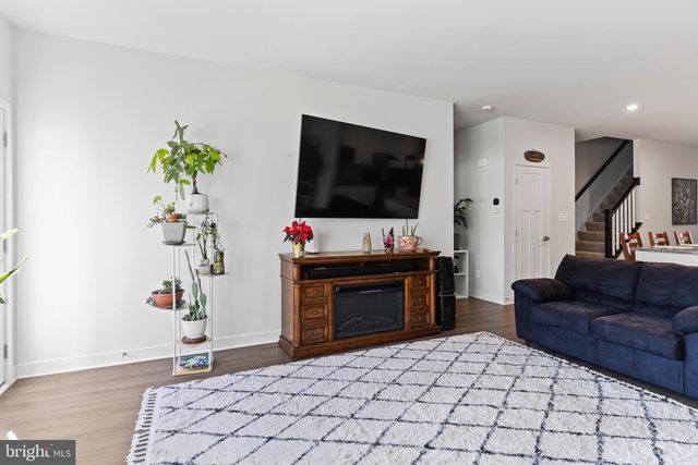 2229 CAROLINE LN, Harrisburg, PA 17110