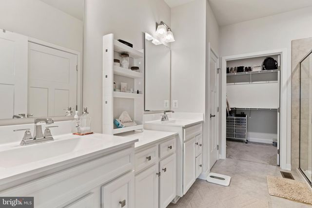 2229 CAROLINE LN, Harrisburg, PA 17110