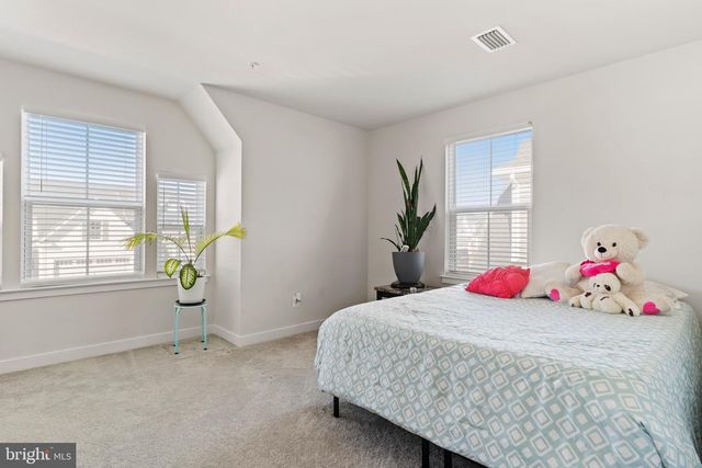 2229 CAROLINE LN, Harrisburg, PA 17110