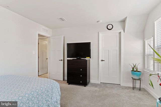 2229 CAROLINE LN, Harrisburg, PA 17110