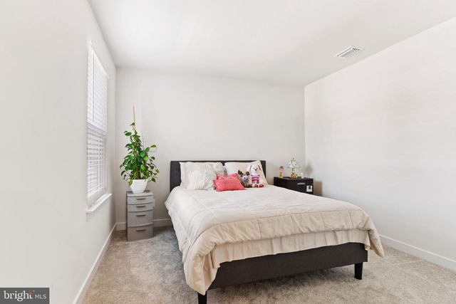 2229 CAROLINE LN, Harrisburg, PA 17110