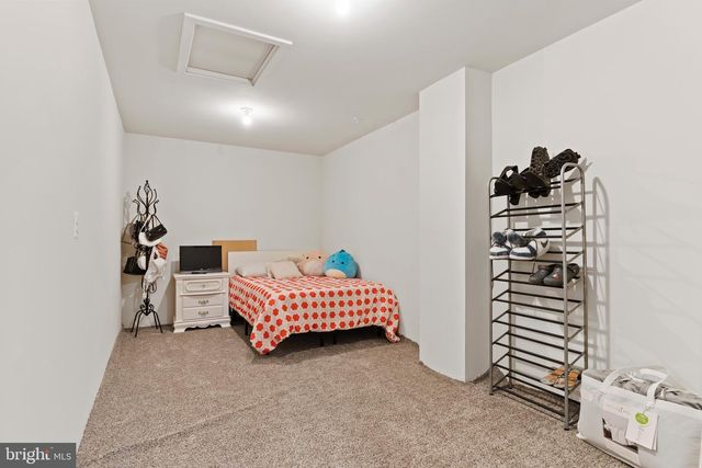 2229 CAROLINE LN, Harrisburg, PA 17110