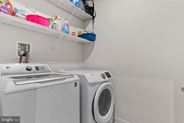 2229 CAROLINE LN, Harrisburg, PA 17110