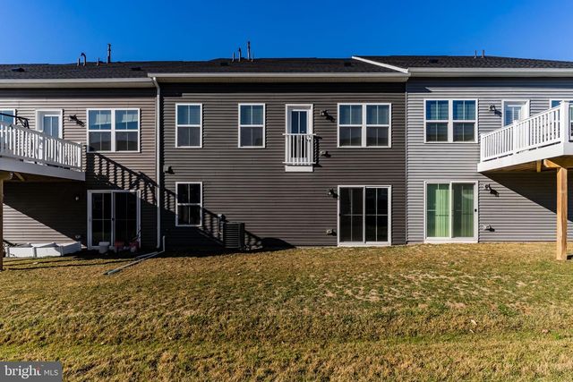 2229 CAROLINE LN, Harrisburg, PA 17110