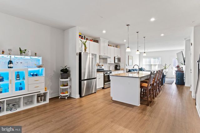 2229 CAROLINE LN, Harrisburg, PA 17110