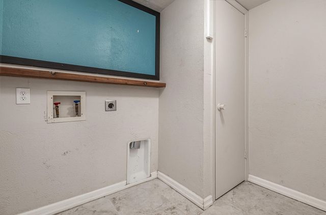 2925 Country Place Circle, Carrollton, TX 75006