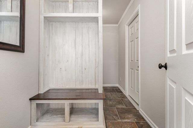 2925 Country Place Circle, Carrollton, TX 75006