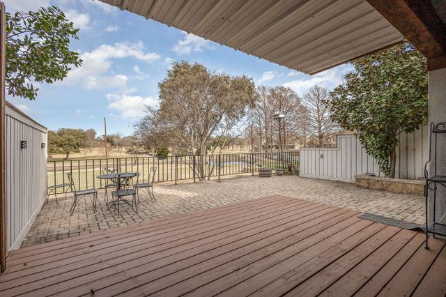 2925 Country Place Circle, Carrollton, TX 75006