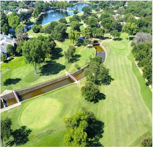 2925 Country Place Circle, Carrollton, TX 75006