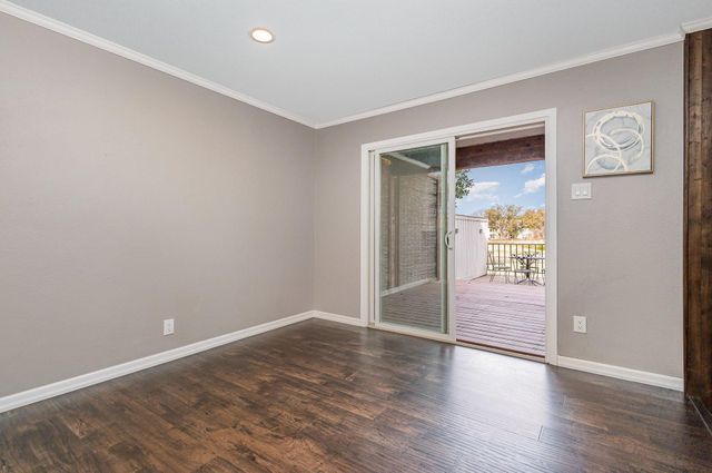 2925 Country Place Circle, Carrollton, TX 75006