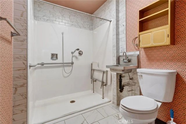 7006 E Highway 20, Lucerne, CA 95458