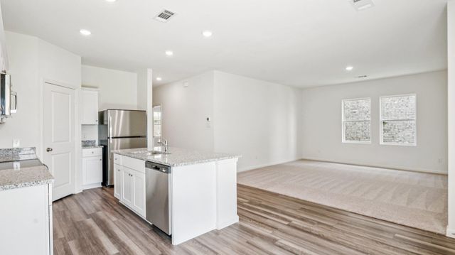 108 Mullen WAY, Taylor, TX 76574