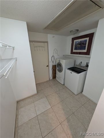 2409 S Shelly Avenue, Inverness, FL 34450