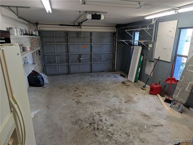 2409 S Shelly Avenue, Inverness, FL 34450