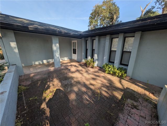 2409 S Shelly Avenue, Inverness, FL 34450