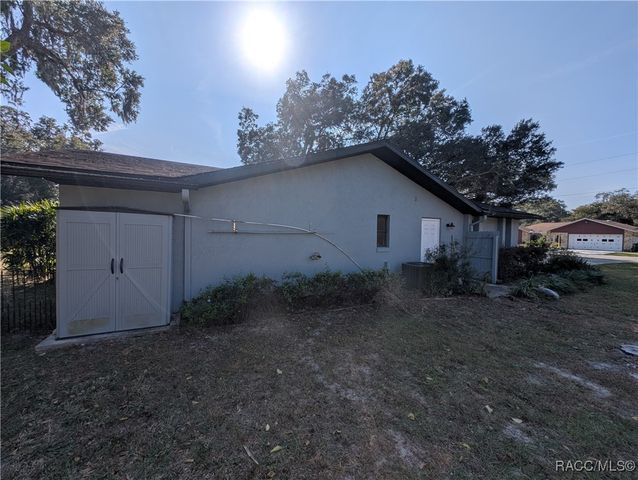 2409 S Shelly Avenue, Inverness, FL 34450