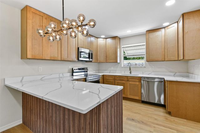 6451 SHENANDOAH WAY, Orlando, FL 32807