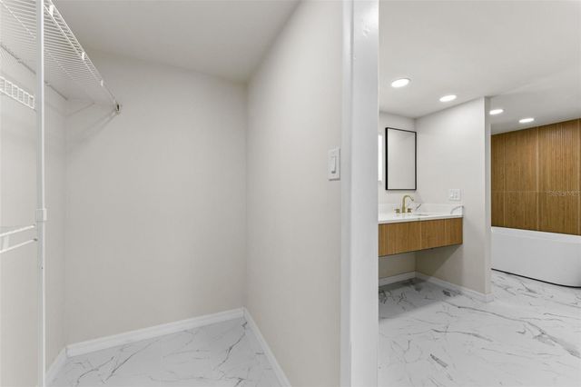 6451 SHENANDOAH WAY, Orlando, FL 32807