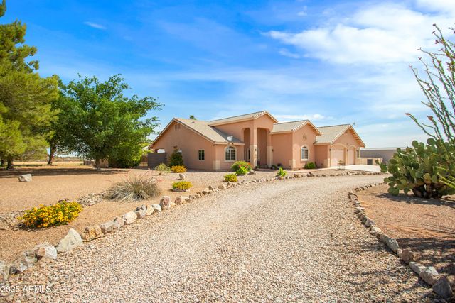 3000 S PETTIT Lane, Sierra Vista, AZ 85650
