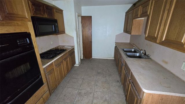 7930 Carolwood Drive, Houston, TX 77028