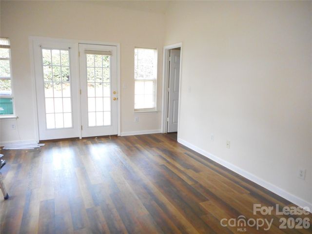 1957 University Heights Lane, Charlotte, NC 28213