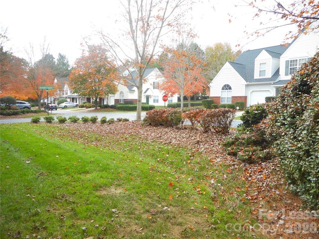 1957 University Heights Lane, Charlotte, NC 28213