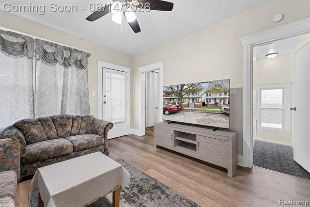 2143 Trowbridge Street, Hamtramck, MI 48212